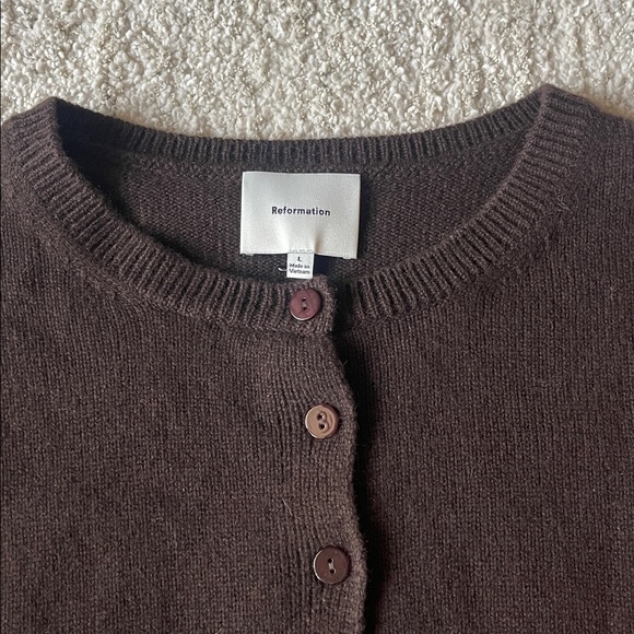 Reformation Clara Cashmere Crew Cardigan in Mole - Picture 6 of 8